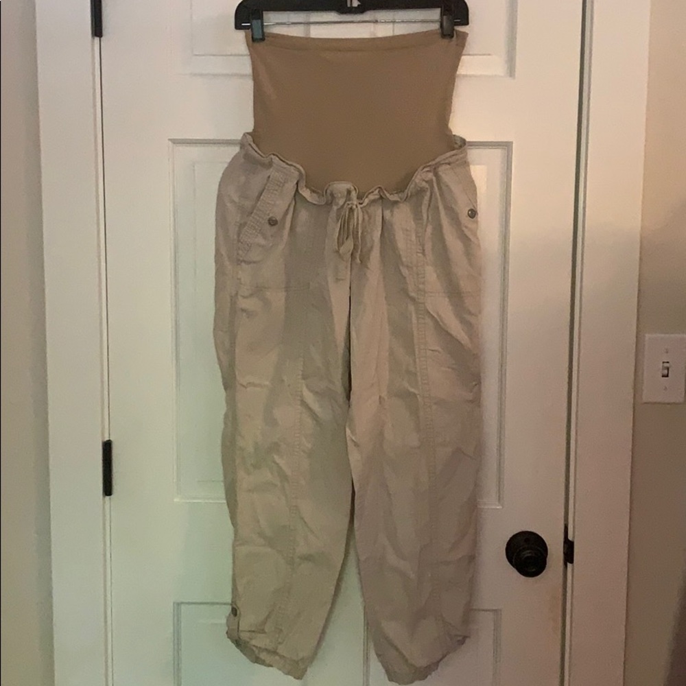 Motherhood maternity khaki Capri pants